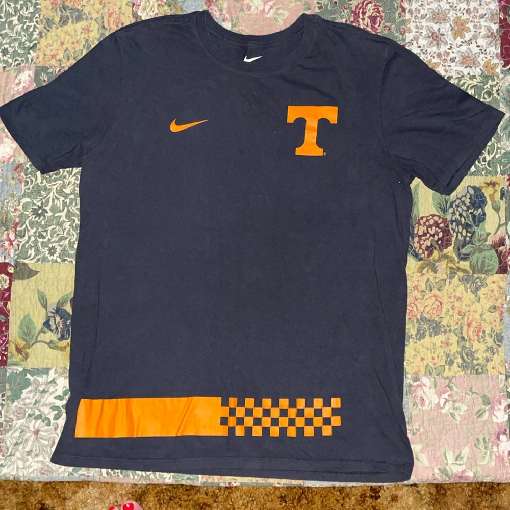 2- Men’s Tennessee VOLS T-shirts! Adidas and Nike! Size-Large!